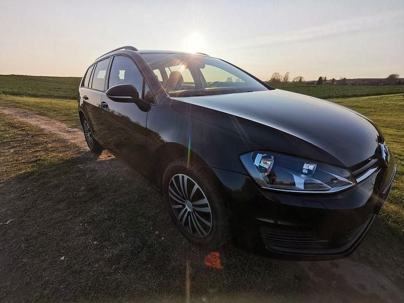 Schwarz Gebraucht 2014 VW Golf VII Trendline Kombi | 8.500 € (Guter Preis) - Bild 1/4