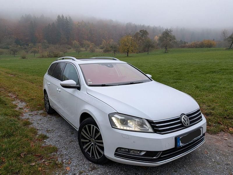 Gebraucht VW Passat Highline 140 PS (102 kW) 2013 Weiß Kombi