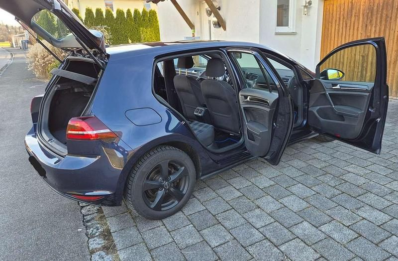 Gebraucht VW Golf VII GTE 150 PS (110 kW) 2015 Blau Limousine