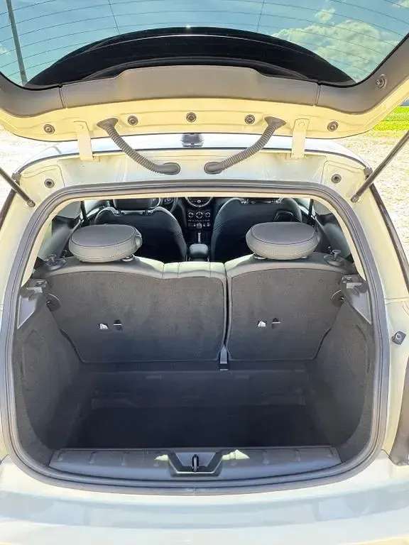 Gebraucht Mini Cooper S Pepper 190 PS (139 kW) 2019 Weiß Kleinwagen