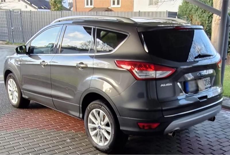 Gebraucht Ford Kuga Titanium 150 PS (110 kW) 2009 Grau SUV