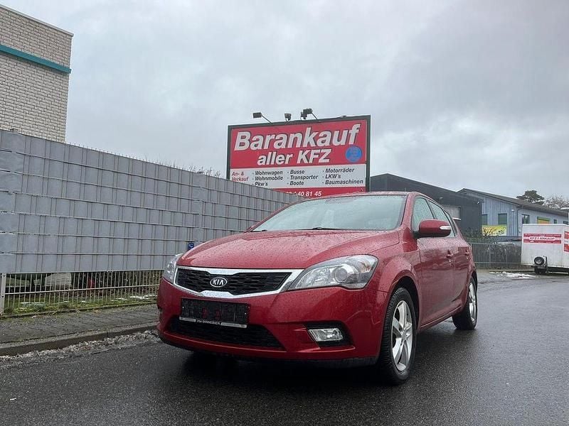 Gebraucht Kia Ceed Spirit 125 PS (91 kW) 2012 Kleinwagen