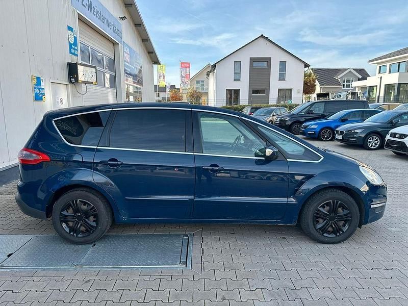 Gebraucht Ford S-MAX Titanium 116 PS (85 kW) 2011 Blau Van / Kleinbus