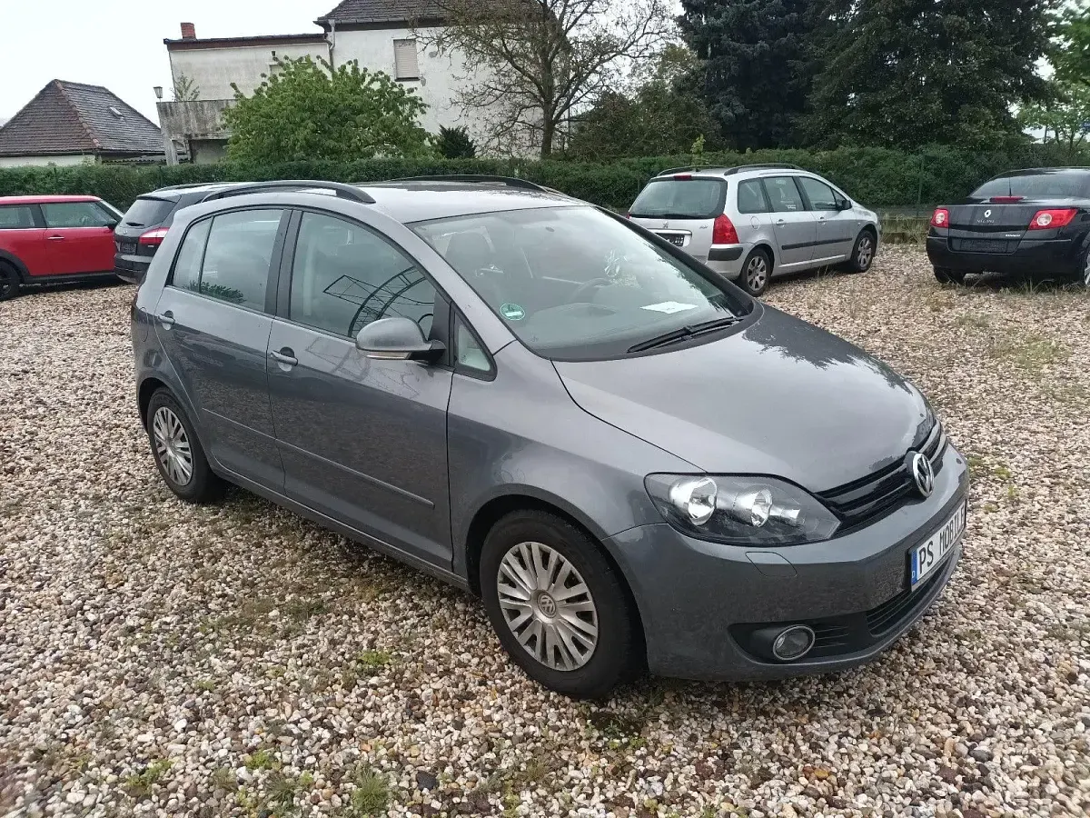 Second-hand VW Golf VI Trendline 80 CP (58 kW) 2010 Gri Hatchback