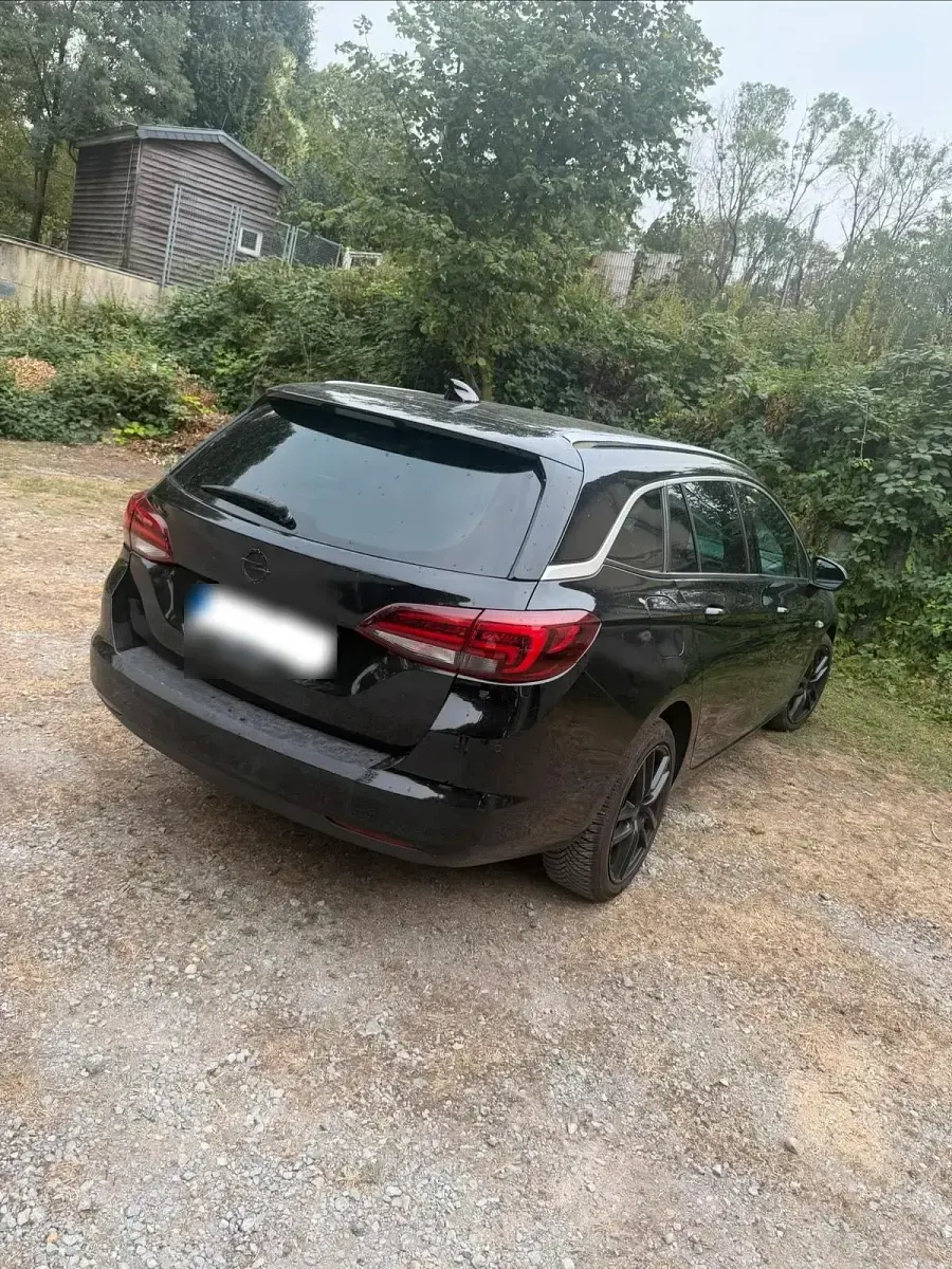 Gebraucht Opel Astra 136 PS (100 kW) 2017 Schwarz Kombi