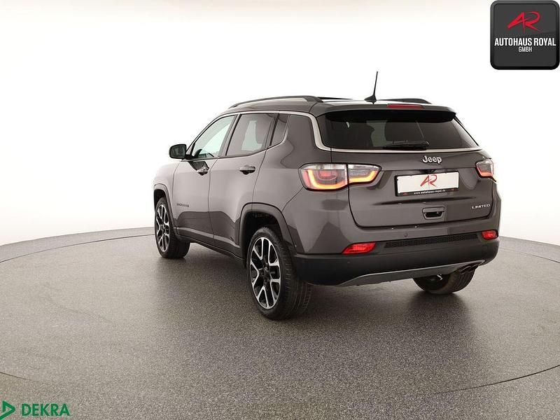 Gebraucht Jeep Compass 150 PS (110 kW) 2021 Grau SUV