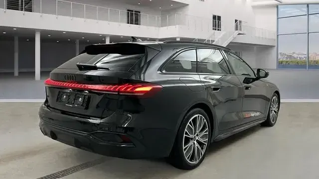 Gebraucht Audi A5 S-line plus 204 PS (150 kW) 2025 Mythosschwarz Kombi
