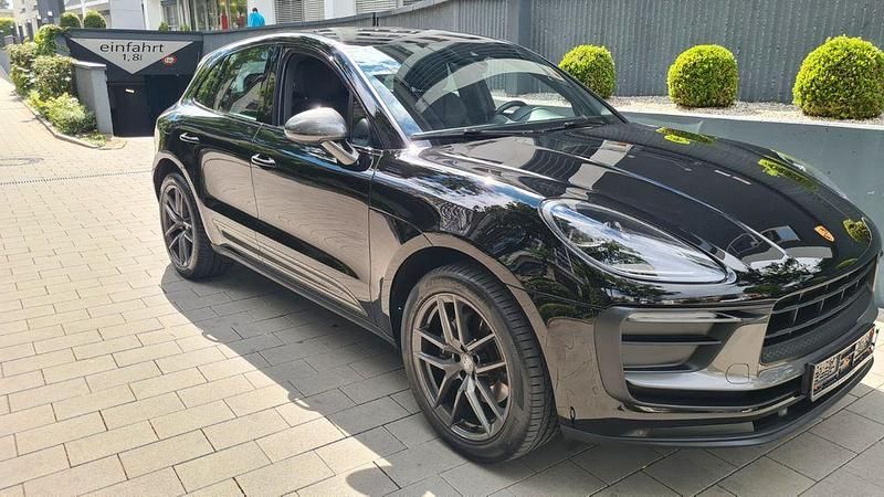 Schwarz Gebraucht 2022 Porsche Macan SUV | 57.999 € (Superpreis) - Bild 1/4