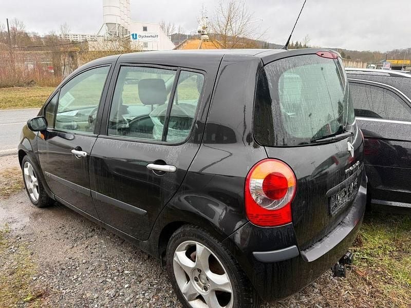 Second-hand Renault Modus 88 CP (64 kW) 2005 Negru Monovolum