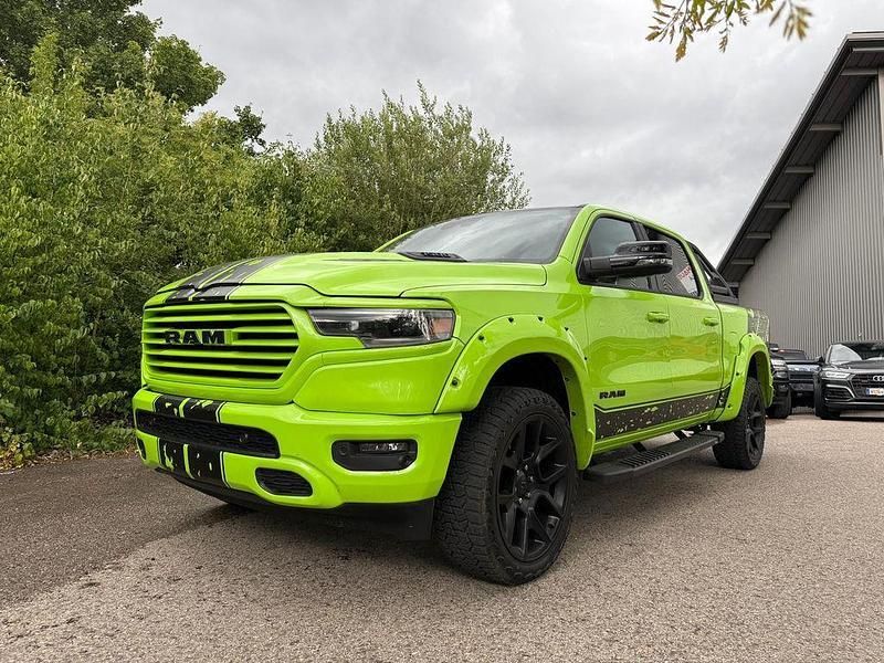 Grün Gebraucht 2023 Dodge Ram Abholung | 54.900 € (Guter Preis) - Bild 1/4