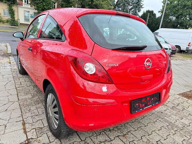 Gebraucht Opel Corsa Selection 69 PS (50 kW) 2014 Rot Kleinwagen