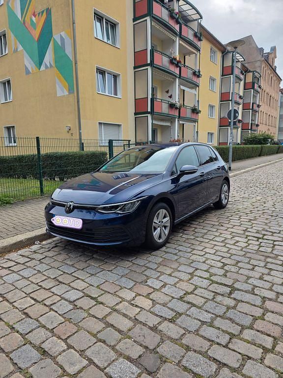 Gebraucht VW Golf VIII Move 131 PS (96 kW) 2023 Blau Limousine