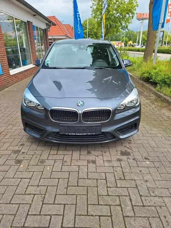 Gebraucht BMW 218 Basis 136 PS (100 kW) 2015 Grau Kombi
