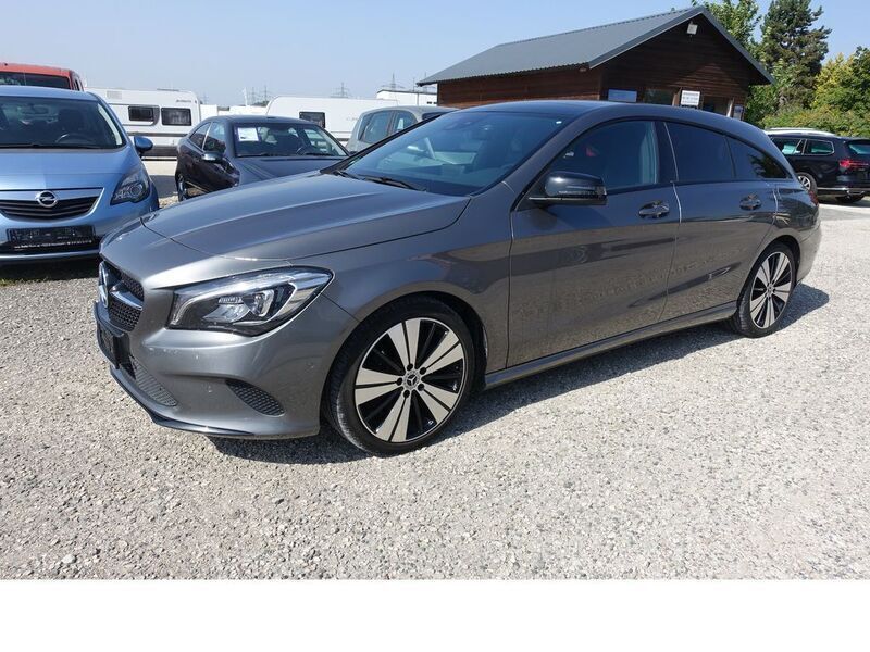 Grau metallic Gebraucht 2017 Mercedes CLA200 Shooting Brake Edition Kombi | 19.950 € (Fairer Preis) - Bild 1/4