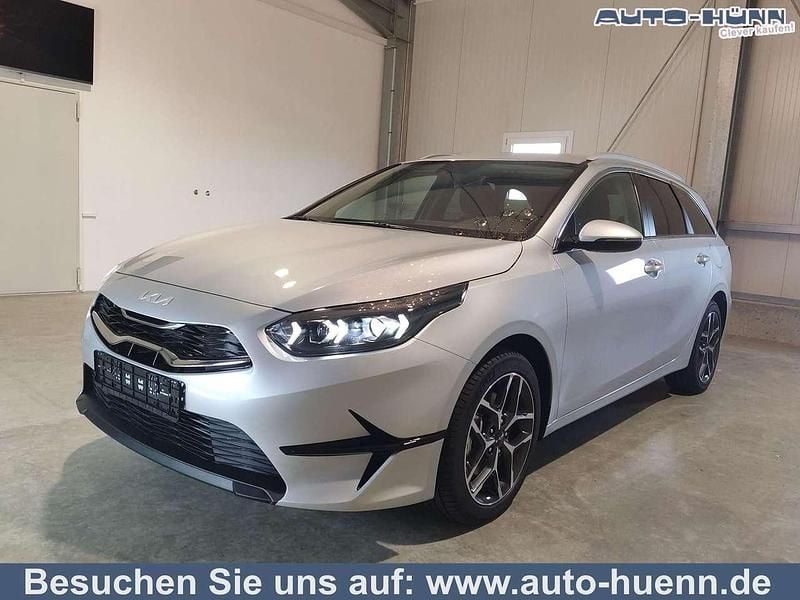 Sparklingsilber Gebraucht 2024 Kia Ceed Sportswagon Kombi | 25.990 € (Guter Preis) - Bild 1/4