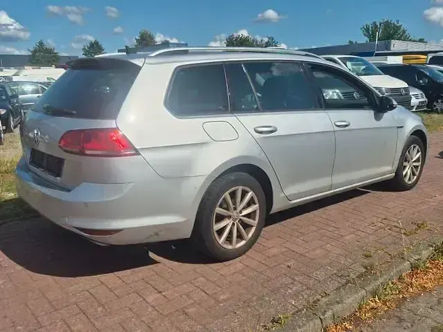 Gebraucht VW Golf VII LOUNGE 150 PS (110 kW) 2015 Silber Kombi