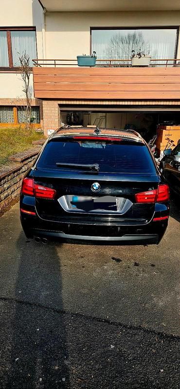Gebraucht BMW 530 258 PS (189 kW) 2013 Schwarz Kombi