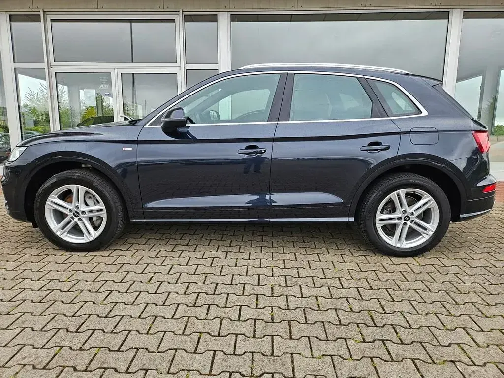 Używany Audi Q5 S-Line 252 KM (185 kW) 2020 Niebieski SUV