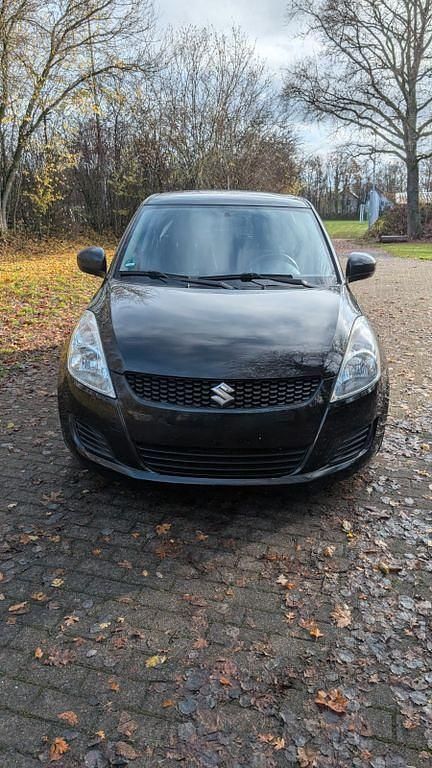 Gebraucht Suzuki Swift 94 PS (69 kW) 2013 Schwarz Kleinwagen