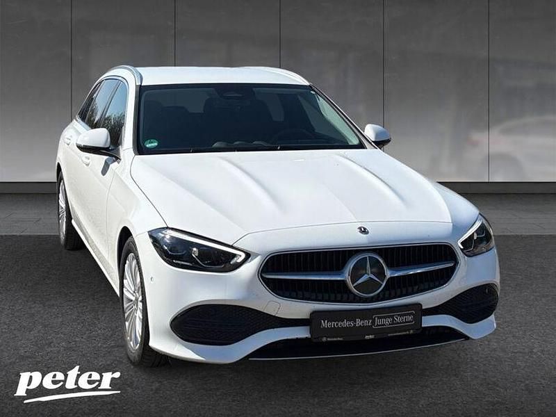 Gebraucht Mercedes C200 Avantgarde 163 PS (119 kW) 2025 Unilack polarweiß Kombi