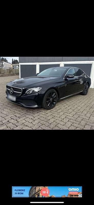 Gebraucht 2018 Mercedes E220 Avantgarde Limousine | 22.000 € (Fairer Preis) - Bild 1/4