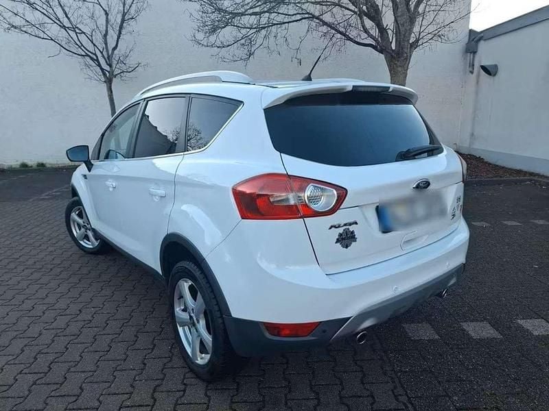 Gebraucht Ford Kuga Titanium 140 PS (102 kW) 2012 Weiß SUV