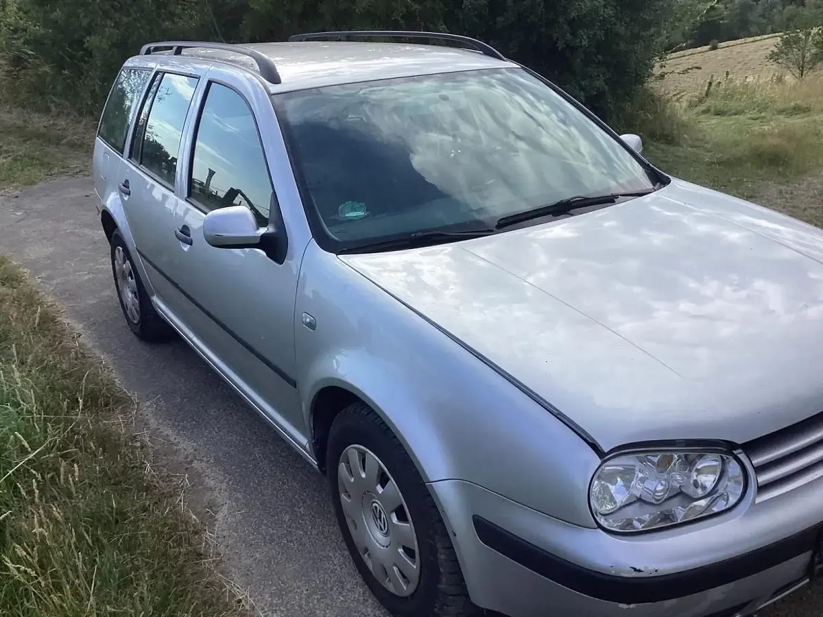 Gebraucht VW Golf IV 101 PS (74 kW) 2000 Silber Kombi