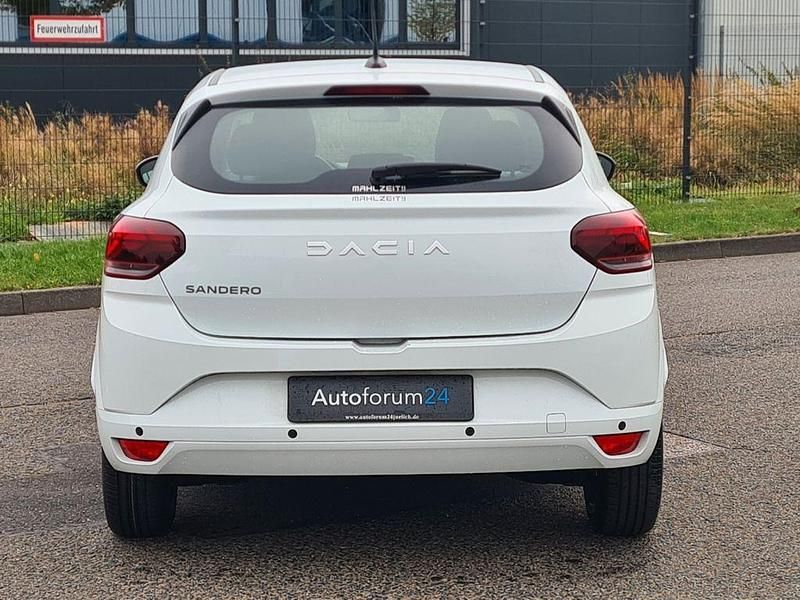 Gebraucht Dacia Sandero Expression 91 PS (66 kW) 2023 Weiß Limousine