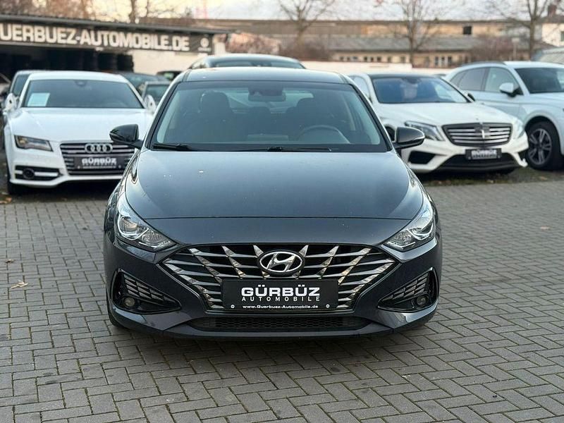 Gebraucht Hyundai i30 Edition 30 120 PS (88 kW) 2021 Dark knight Limousine