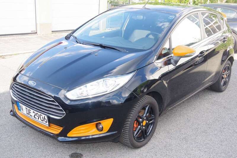 Schwarz Gebraucht 2013 Ford Fiesta Titanium Kleinwagen | 5.432 € (Fairer Preis) - Bild 1/4