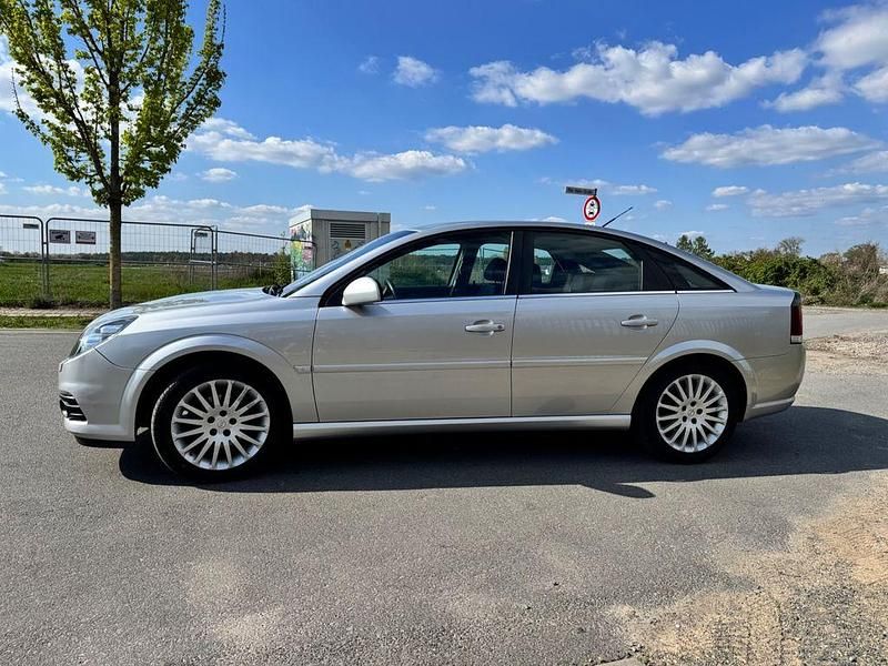 Gebraucht Opel Vectra 155 PS (114 kW) 2008 Silber Limousine