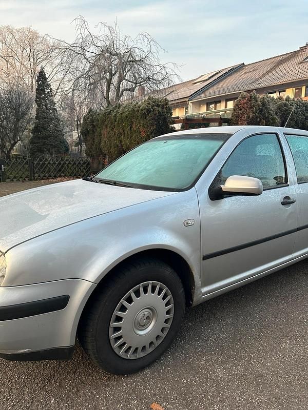Gebraucht VW Golf IV 75 PS (55 kW) 2003 Silber Kleinwagen