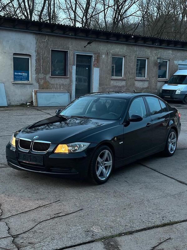 Schwarz Gebraucht 2007 BMW 318 Limousine | 4.500 € (Fairer Preis) - Bild 1/4