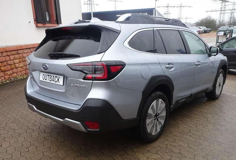 Neu Subaru Outback Platinum 169 PS (124 kW) 2026 Ice silver (m) Kombi