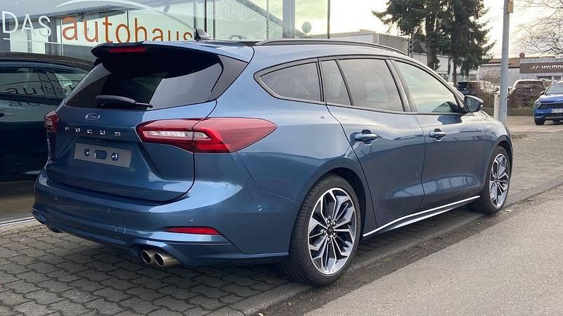 Gebraucht Ford Focus ST-Line X 155 PS (114 kW) 2025 Blau Limousine