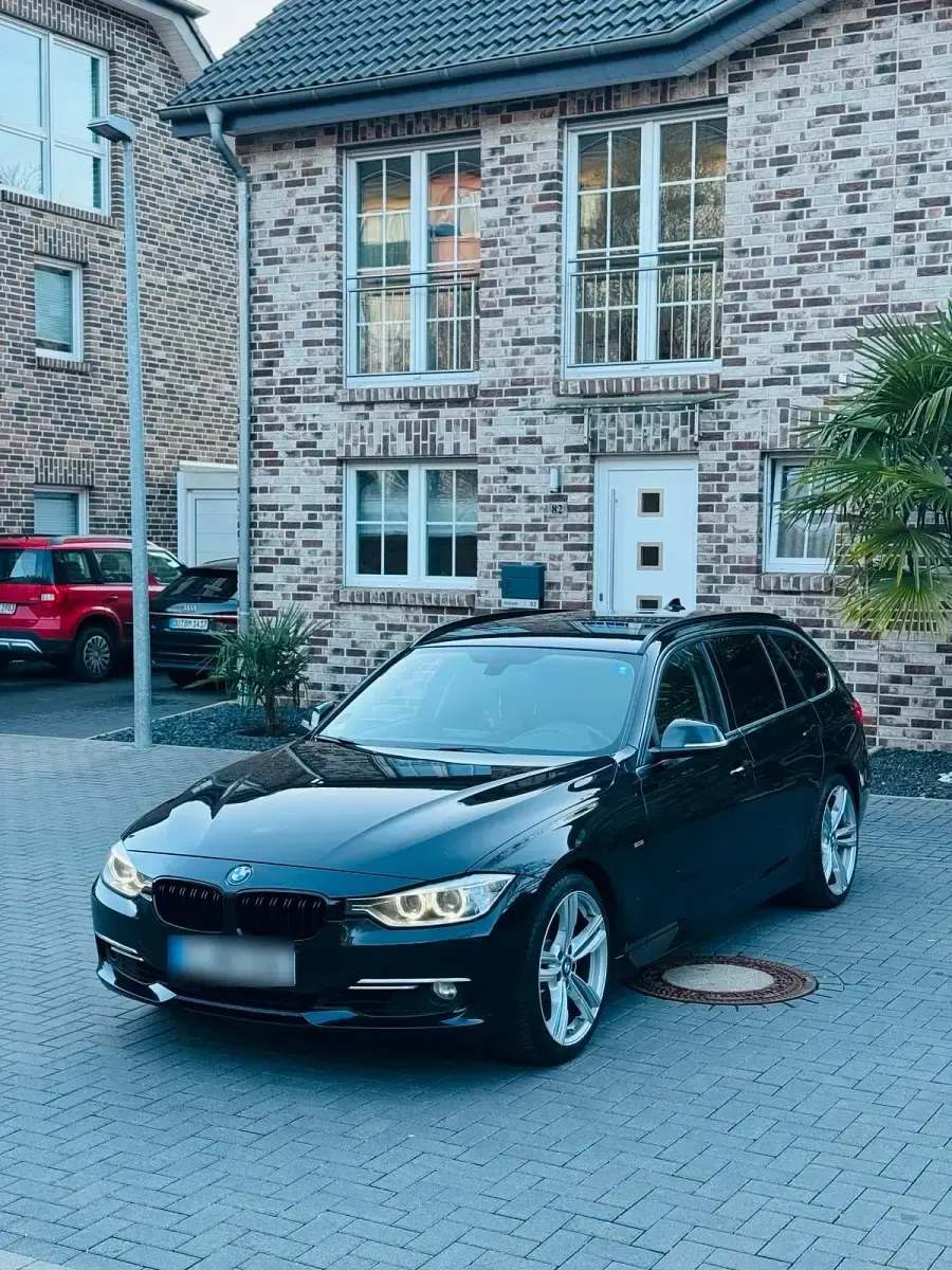 Second-hand BMW 330 258 CP (189 kW) 2015 Negru Break