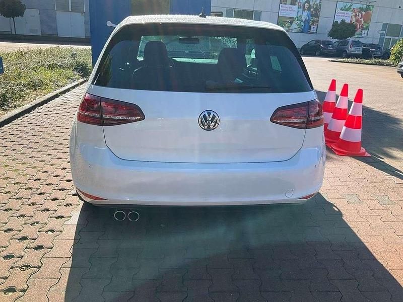 Weiß Gebraucht 2013 VW Golf VII GTD Limousine | 9.875 € (Guter Preis) - Bild 1/4