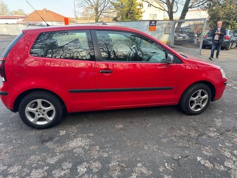 Gebraucht VW Polo Trendline 60 PS (44 kW) 2009 Rot Kleinwagen