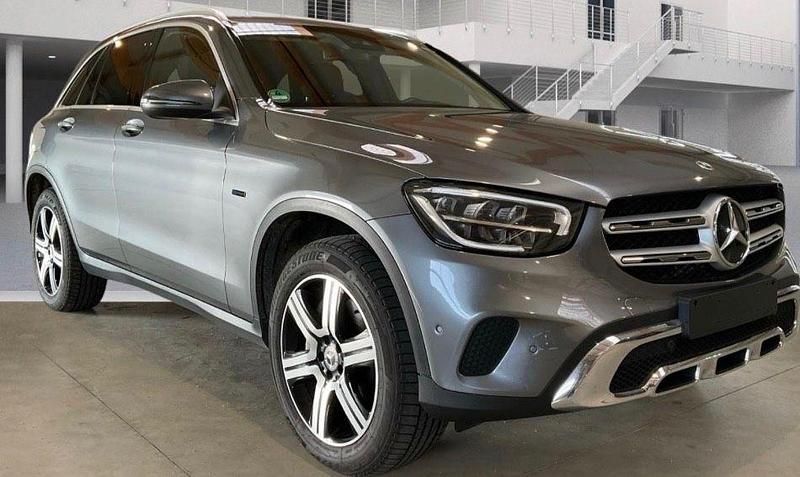 Gebraucht Mercedes GLC300e 320 PS (235 kW) 2020 Grau SUV