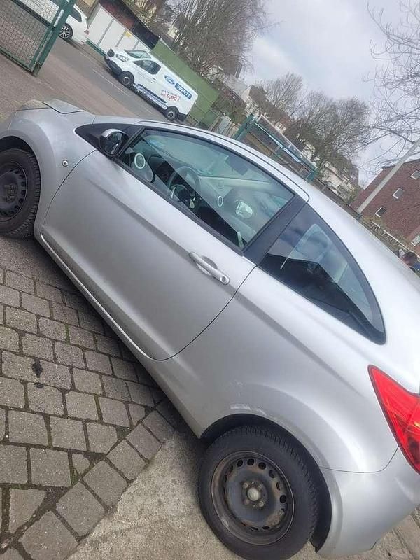Gebraucht Ford Ka Champions Edition 69 PS (50 kW) 2012 Silber Kleinwagen