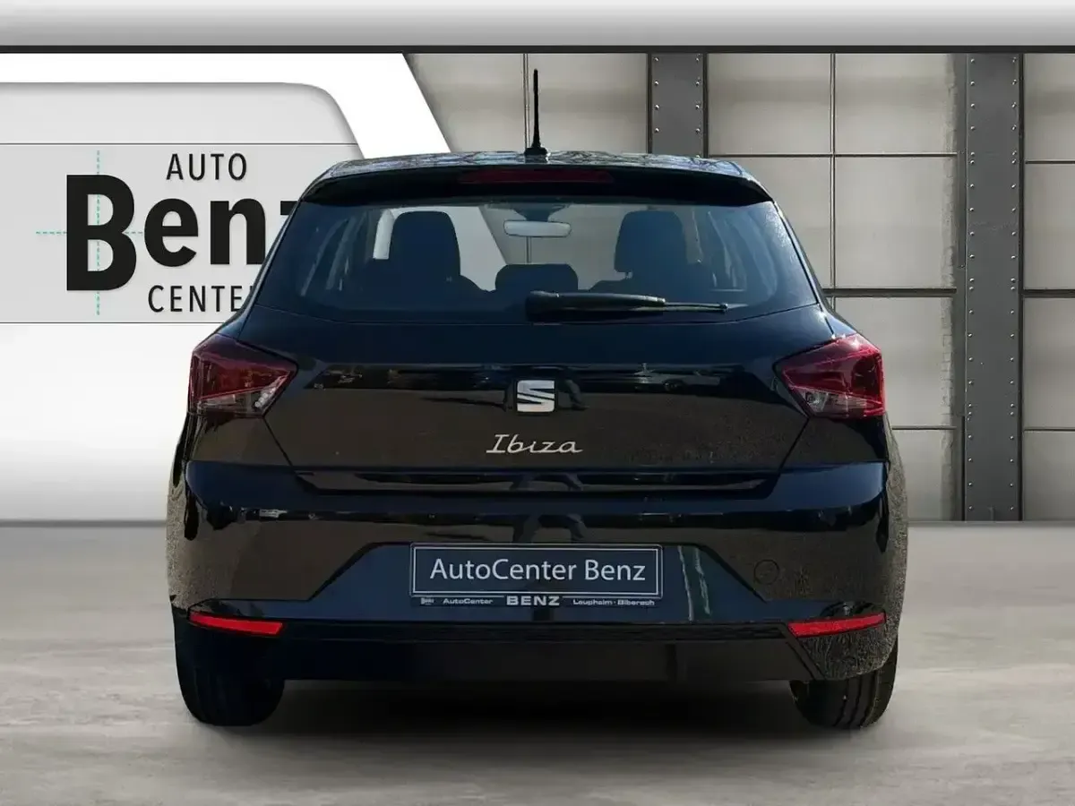 Neu Seat Ibiza Reference 80 PS (58 kW) 2025 Blau Kleinwagen
