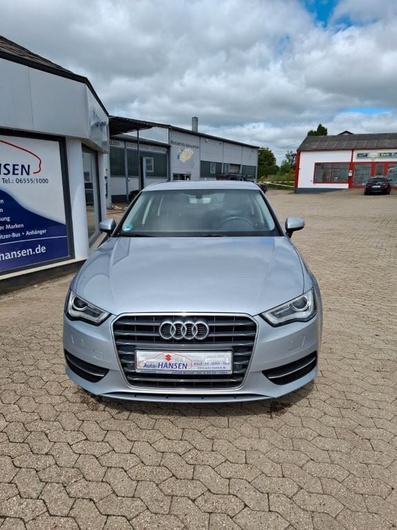 Gebraucht Audi A3 Sportback Attraction 150 PS (110 kW) 2016 Silber Kleinwagen