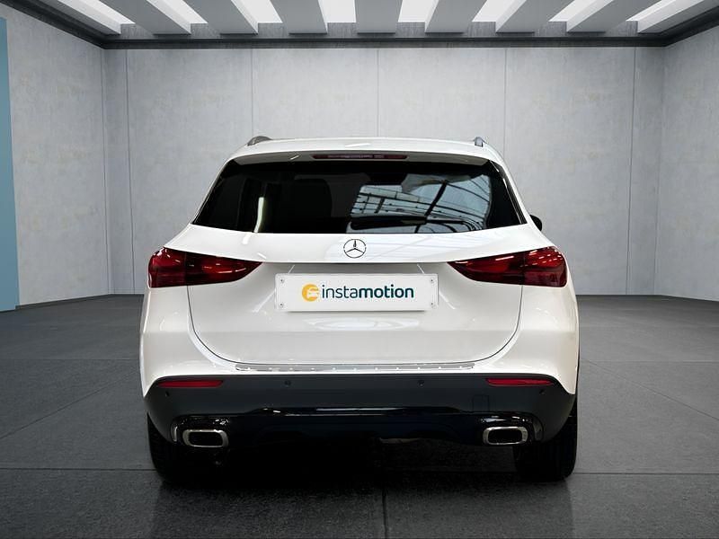 Usata Mercedes GLA200 150 CV (110 kW) 2024 Bianco SUV