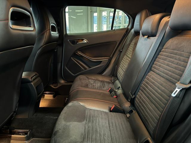 Gebraucht Mercedes GLA220 AMG line 170 PS (125 kW) 2014 Polarsilber  metalliclack SUV