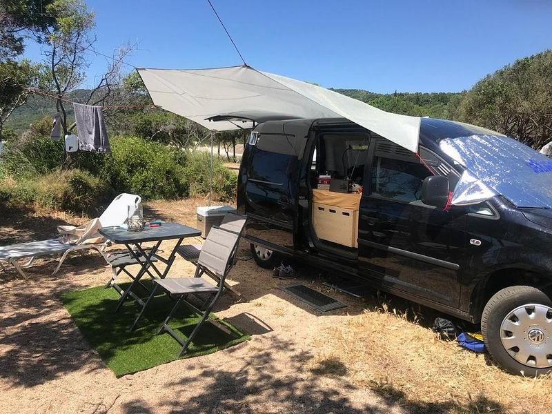 Gebraucht VW Caddy Maxi 102 PS (75 kW) 2011 Schwarz Van / Kleinbus