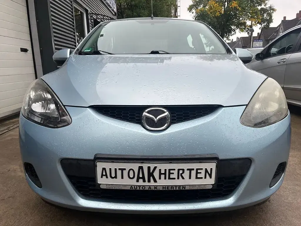 Gebraucht Mazda 2 Independence 75 PS (55 kW) 2010 Blau Kleinwagen