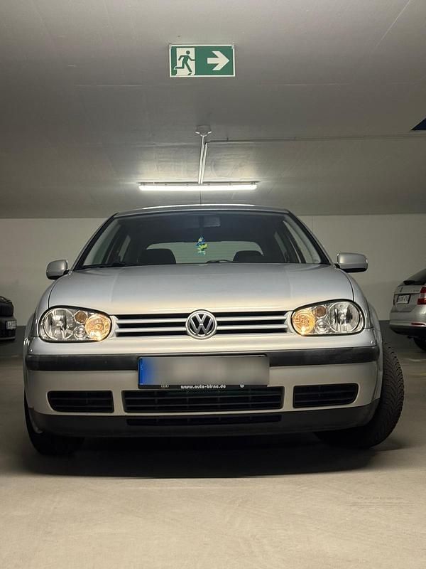 Silber Gebraucht 1998 VW Golf IV Kleinwagen | 2.100 € (Fairer Preis) - Bild 1/4
