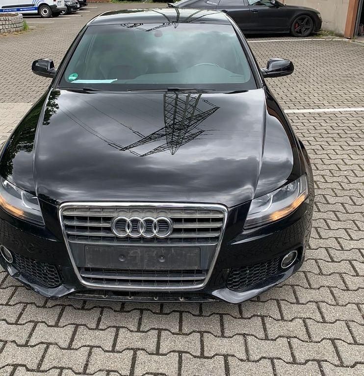 Schwarz Gebraucht 2011 Audi A4 Ambition Limousine | 5.500 € (Superpreis) - Bild 1/4