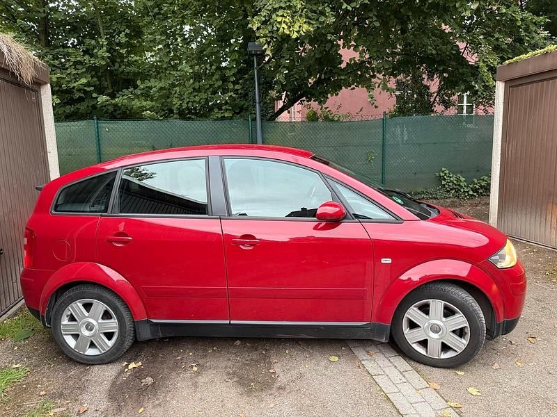 Rot Gebraucht 2003 Audi A2 Kleinwagen | 5.279 € - Bild 1/4