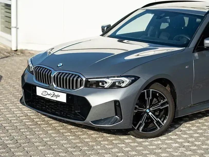 Gebraucht BMW 320 M Sport 184 PS (135 kW) 2025 Skyscraper grey metallic Kombi